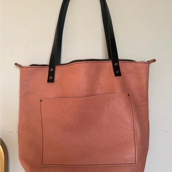 Elegant Portland Leather Tote Bag - Picture 1 of 7